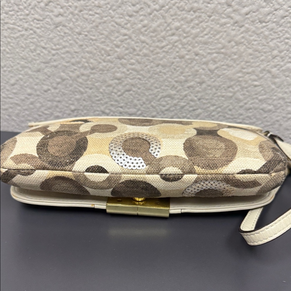 Coach Kristin Opt Art Brown Multicolor Patterned Wristlet Sequined Clutch - Picture 7 of 10